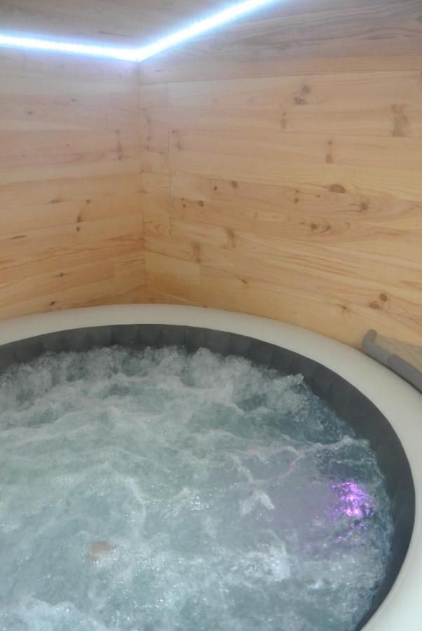 Gite Du Serre De Boudre Climatise, Spa Permanent Buisson Ngoại thất bức ảnh